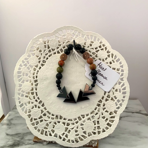 2/30$ 🔮 Heal, Cleanse, Balance Gemstone Bracelet - Picture 5 of 7